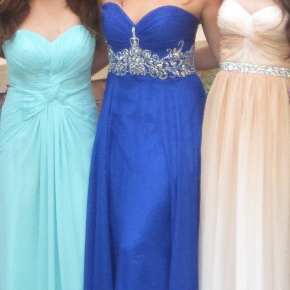 Prom dress - Picture 7 of 8